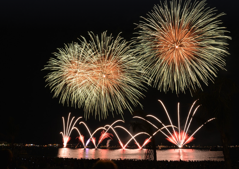 부로마치 불꽃축제 : 일본의 불의 축제