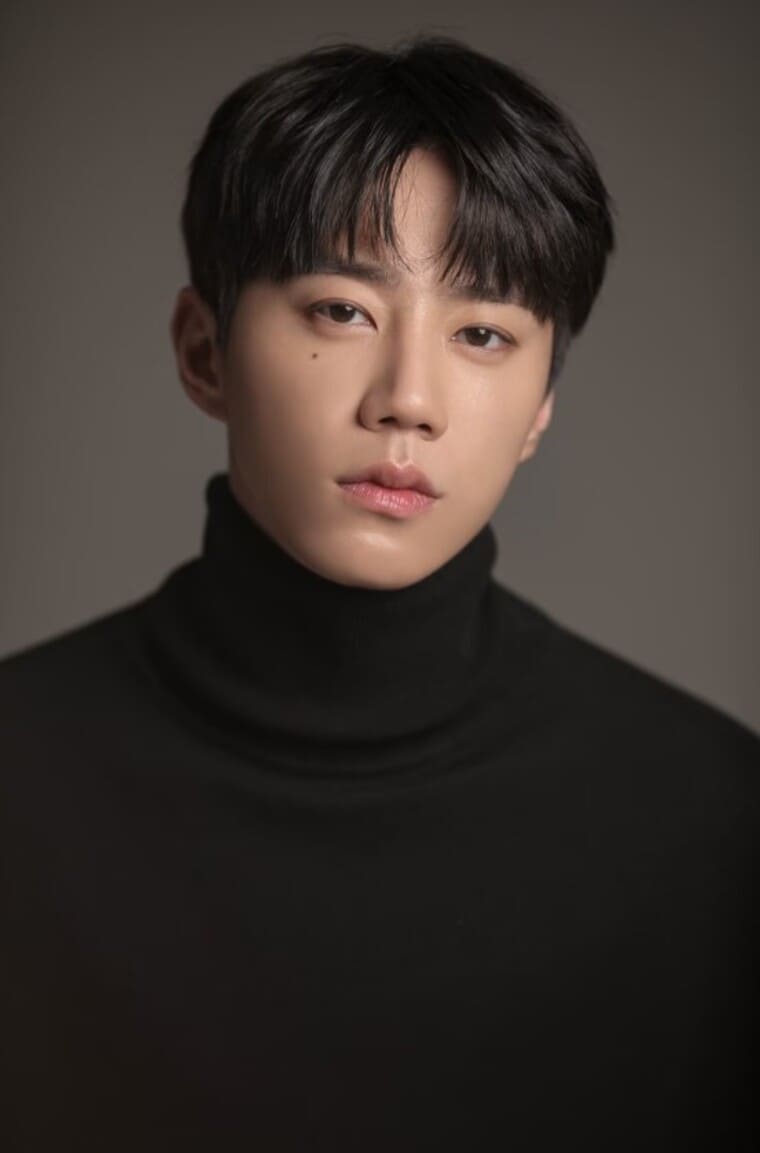 가수-겸-배우-이준영