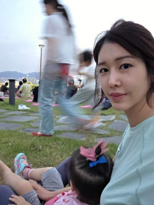차예린 아나운서 프로필 퇴사 나이 결혼 김대호 발냄새