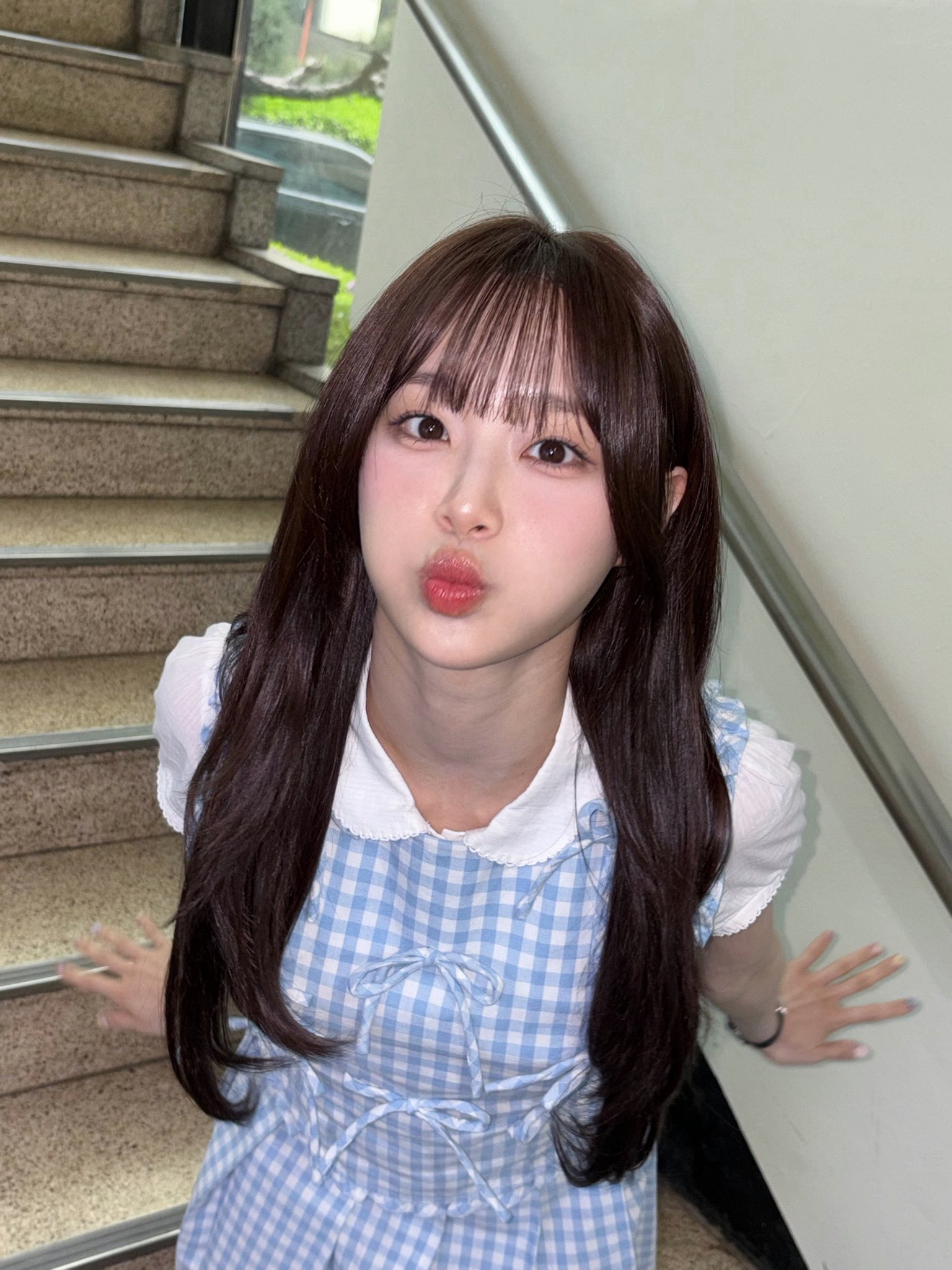 가수 츄(CHUU) 스마트폰 배경 화면 4
