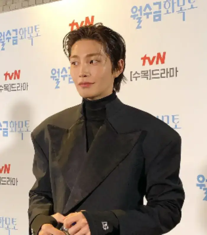 배우-김재영-사진