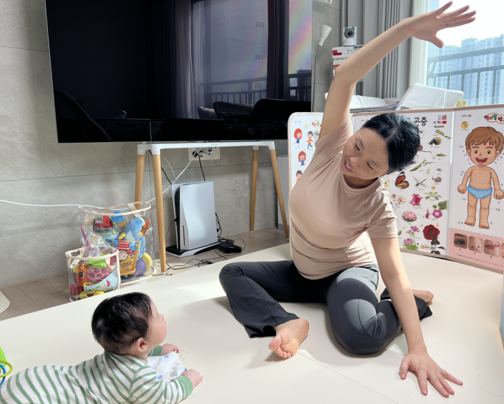 수유자세로 인한 목어깨 통증완화를 위한 필라테스 움직임