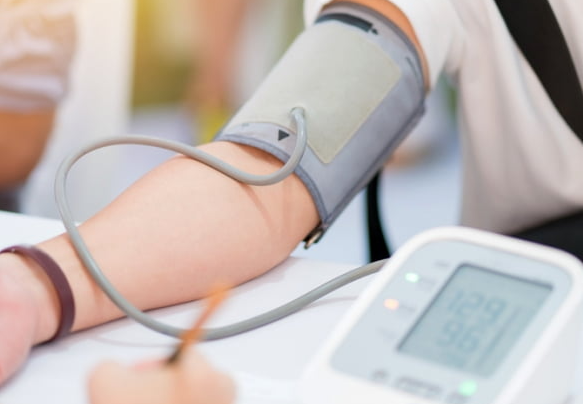 고혈압 자가관리법 올바른 혈압 측정법 가정혈압 자가측정 혈압계 혈압기록 혈압관리방법 건강관리 심혈관건강