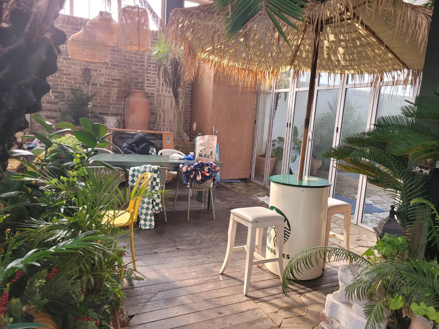 지중해 아침 펜션 온실카페