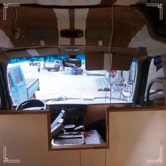 생방송오늘저녁 대둔산 나무 우드 캠핑카 제작 리모델링 공방 제작 의뢰 및 강좌 특강 추천