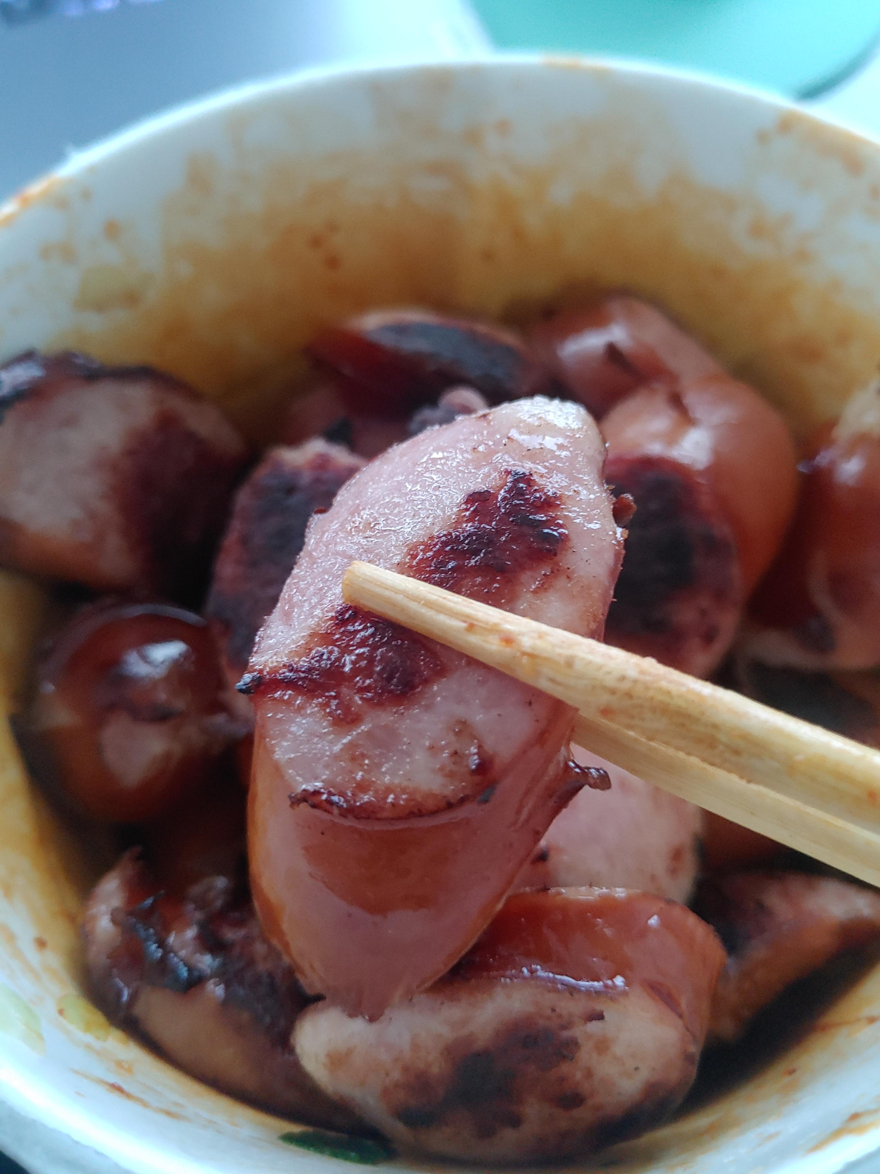 두툼한 소세지 커브그릴부어스트