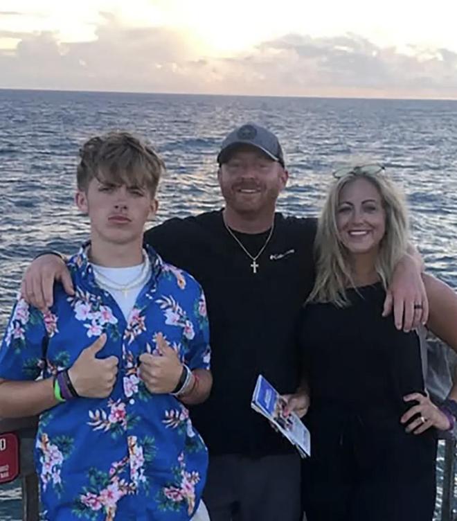 미국 15세 고교생, 3시간 만에 ‘온라인 성착취 협박’에 극단 선택… 아버지 “이건 살인이다”