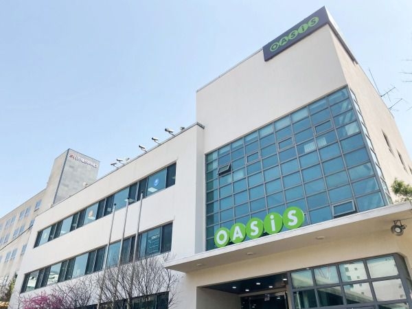 오아시스 성남 본사.