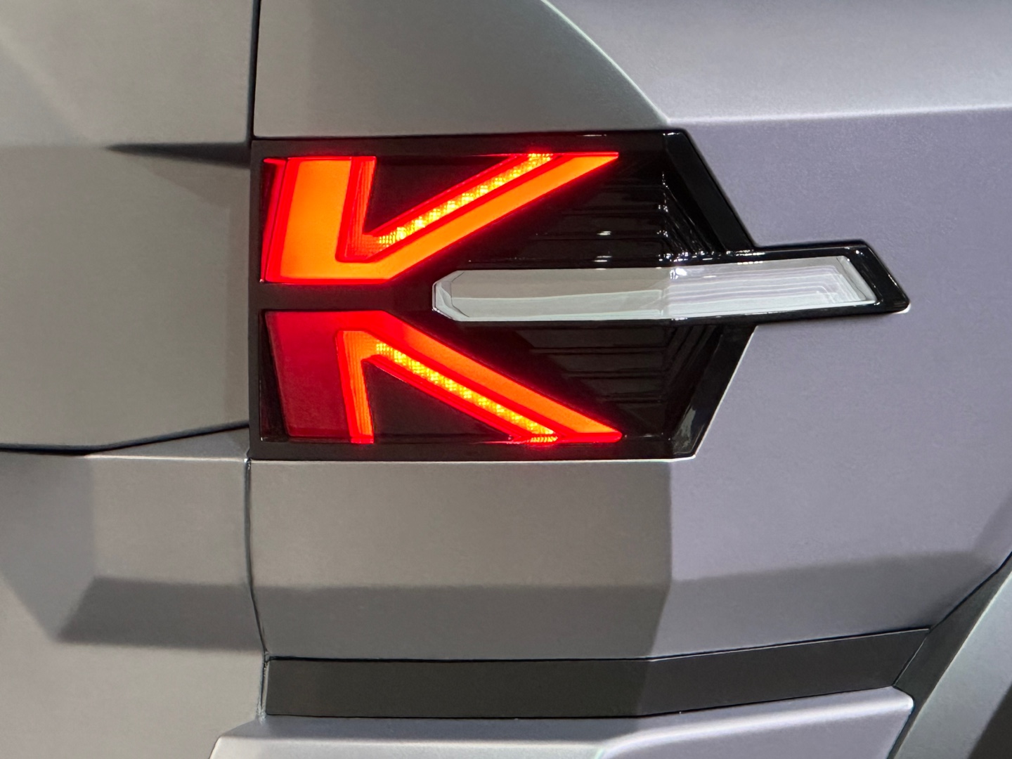 KG모빌리티 KR10 (쌍용차 코란도 후속)