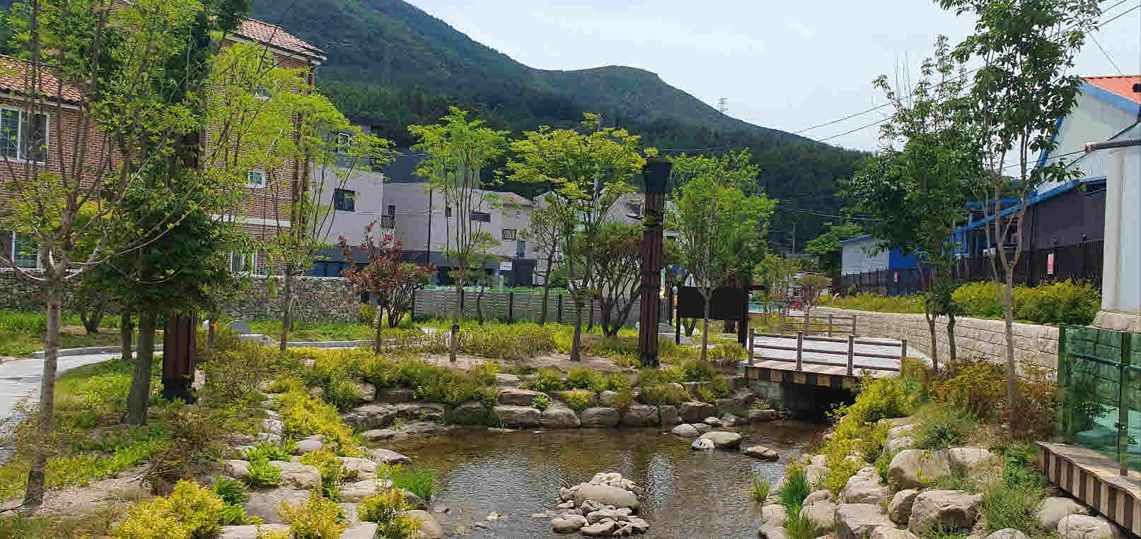 황지 복원천 중간지점