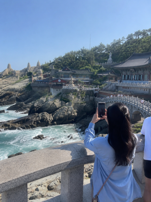 부산 기장 해동용궁사 바다 절벽 위에 지어진 사찰 전경