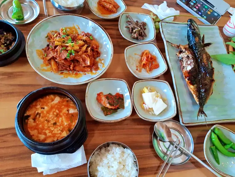 맛있는녀석들 제386회 우렁된장 매운 갈비찜, 고등어, 더덕구이, 제육 쌈밥 맛있는 식당 파주 마장호수 맛집 추천 소개