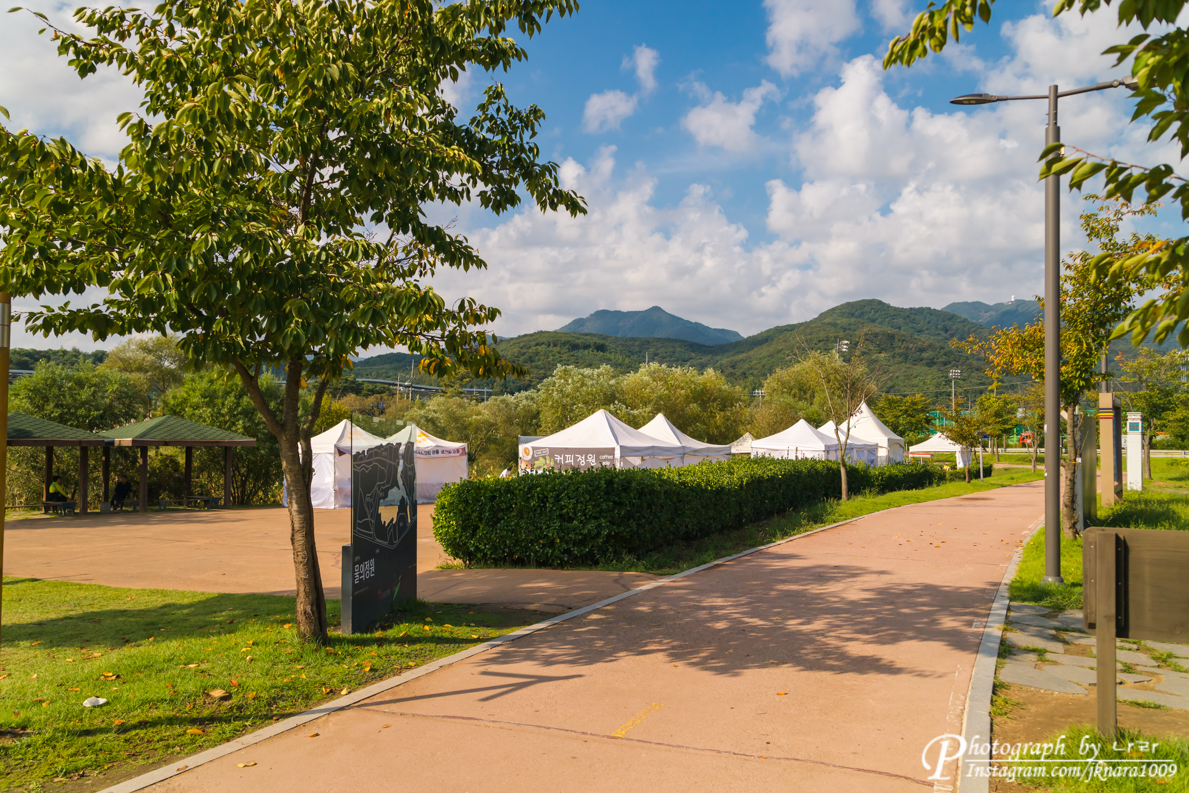 물의정원 주차장앞