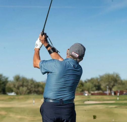 팔로우스루때 손목 모양