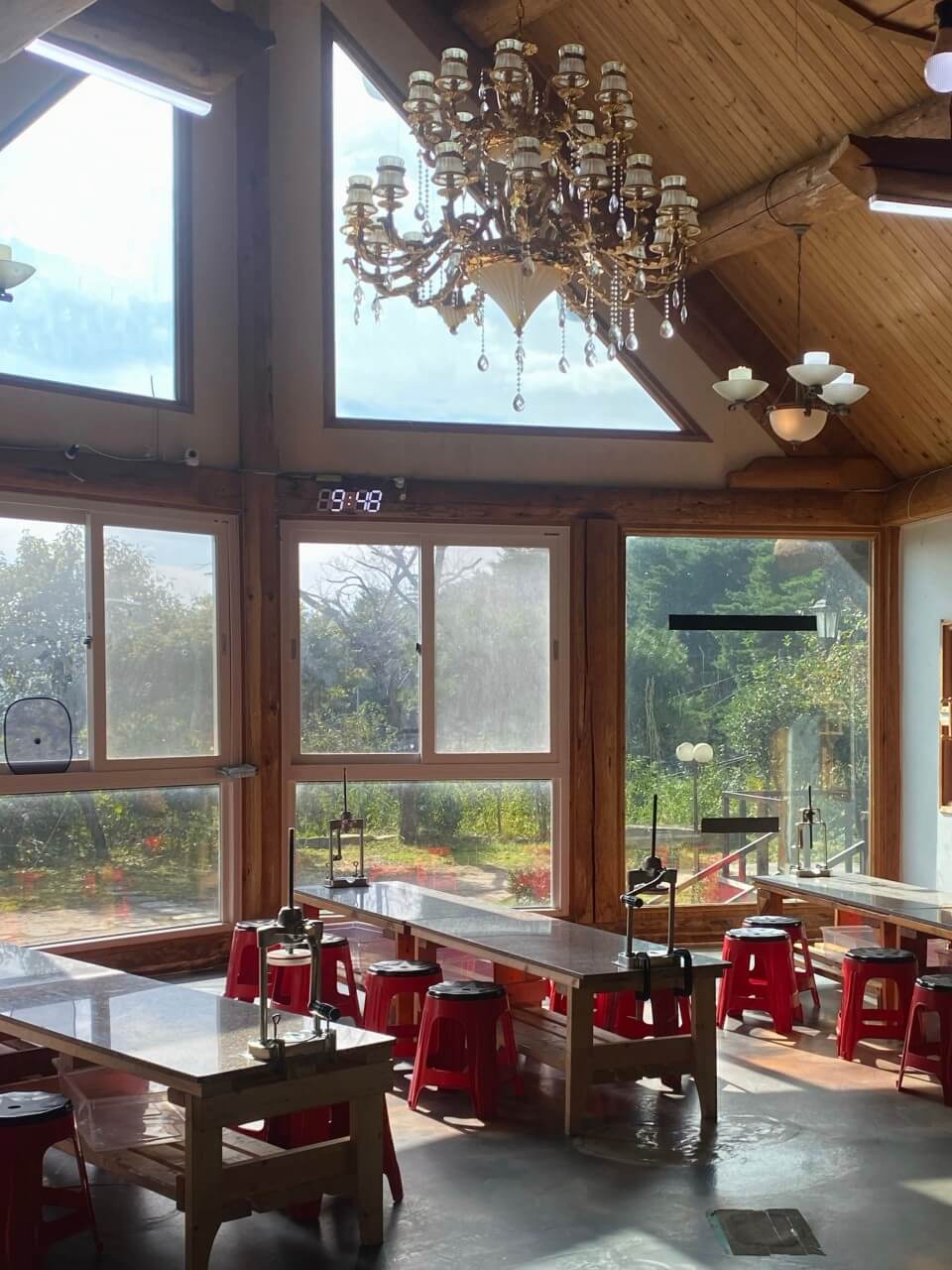 6시내고향 경남 양산 여행 명소, 매실 구매방법, 수제소시지 체험 조아저씨의 수제소시지, 궁중채화 전통 체험·전시 한국궁중꽃박물관, 홍룡폭포