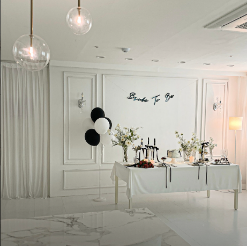 모두의-봄-파티룸