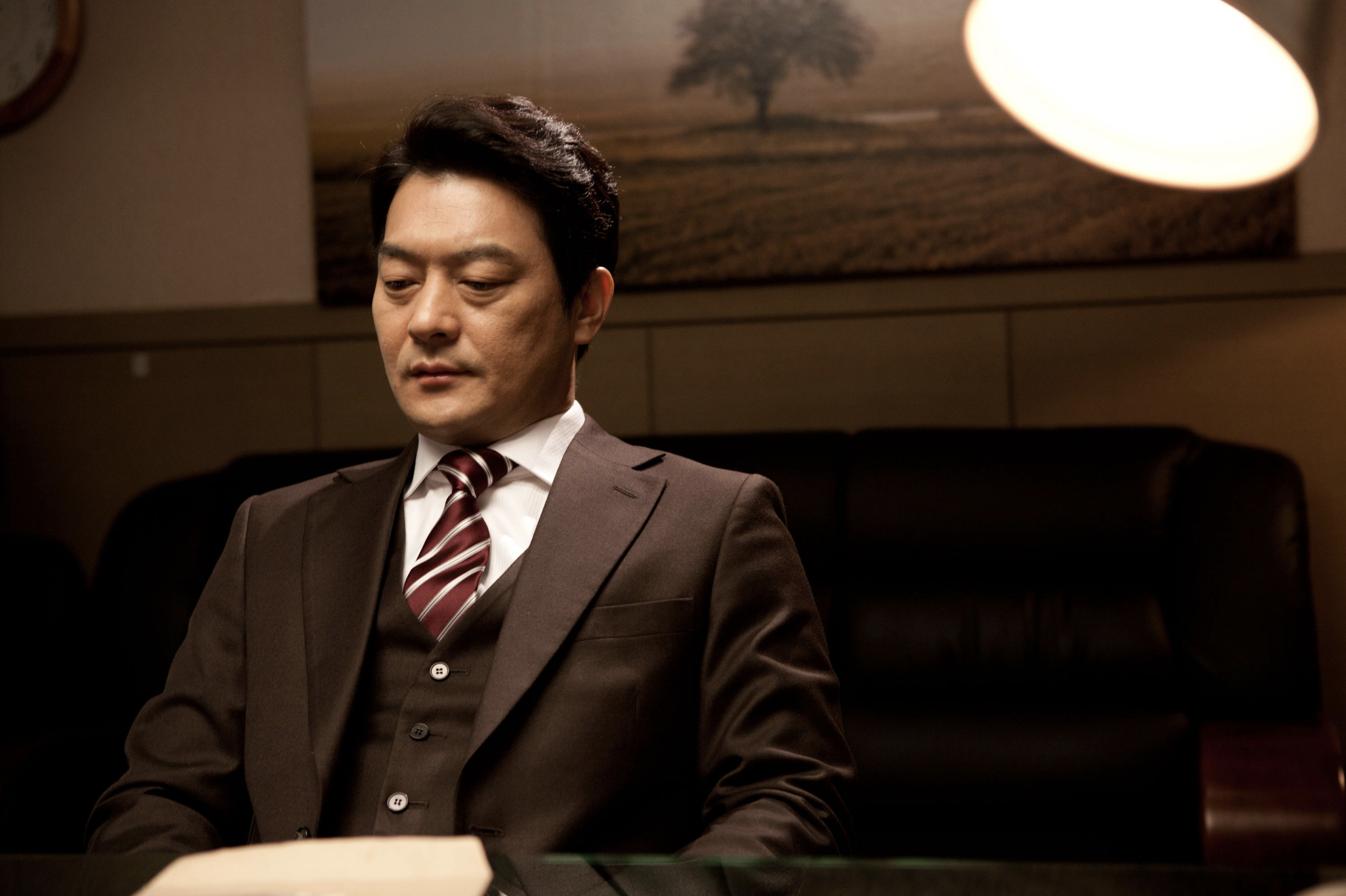 조성하 영화 수트