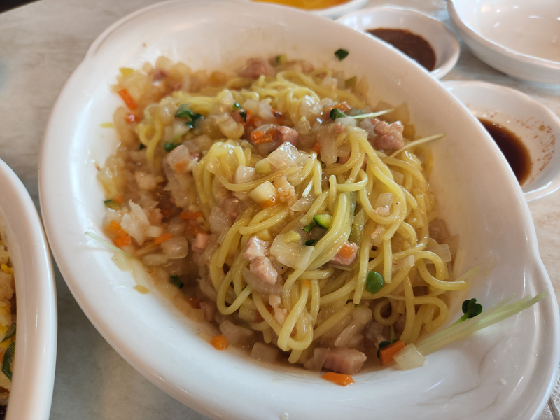 차이나타운_연경_하얀_짜장면
