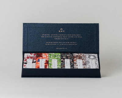 국산 재료로 수제로 만든 금옥당 양갱 세트를 추천한다.