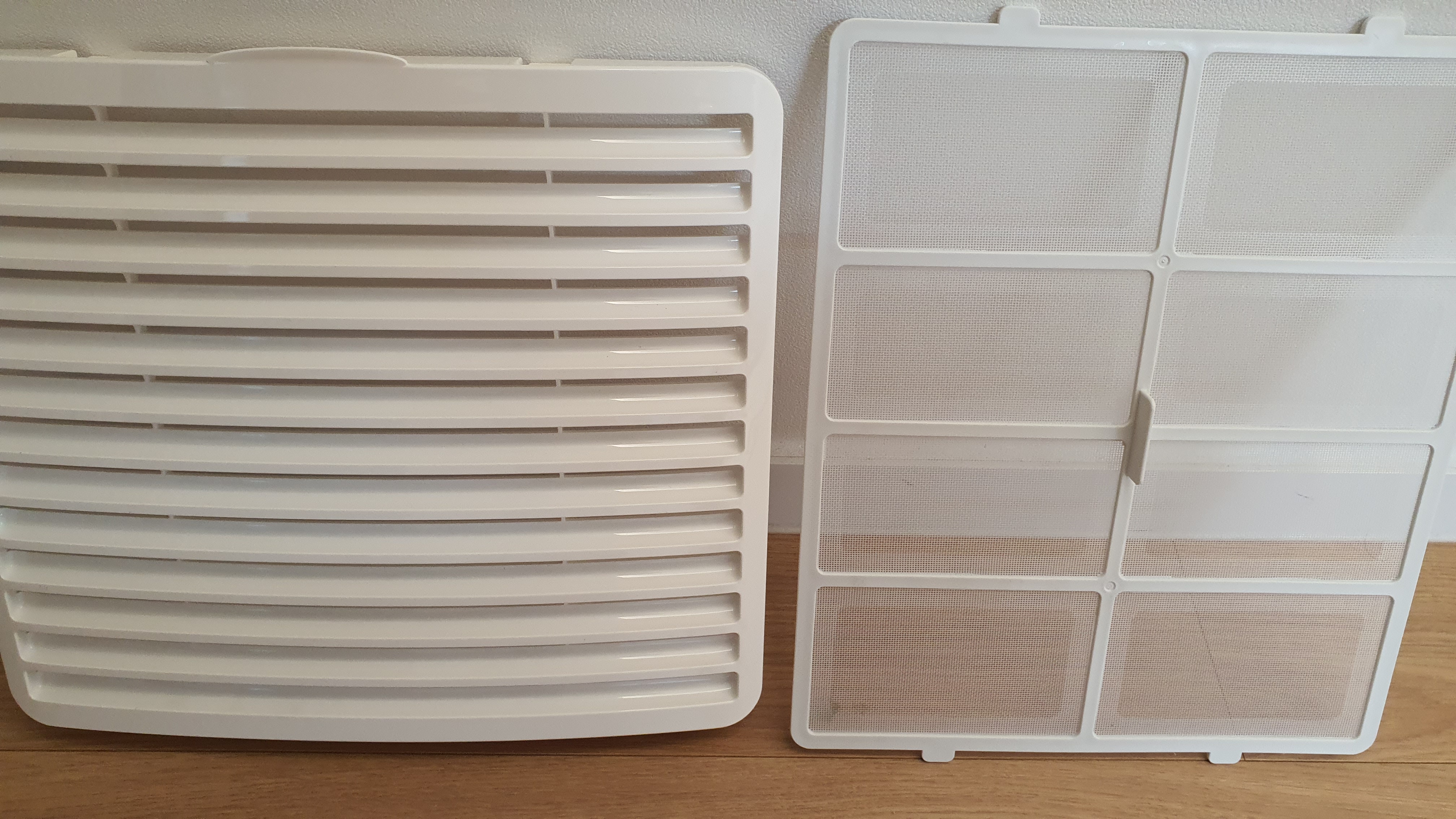 위닉스-제습기-필터-청소-세척