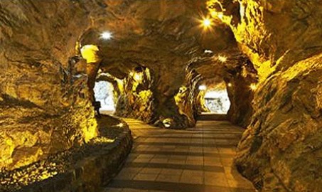 광명동굴