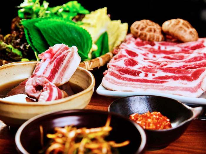 생방송 오늘저녁 청주 무심천 벚꽃길 서문시장 청주식 삼겹살 맛집