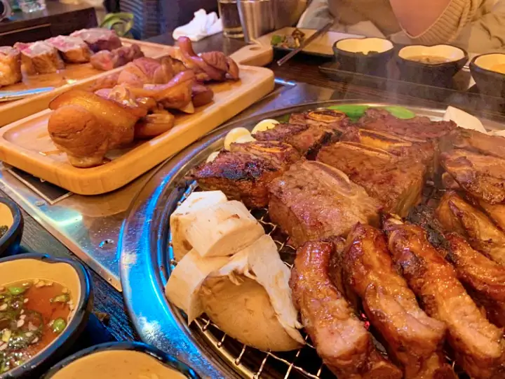 통큰갈비두번째이야기 불맛 숯불 우대갈비 뼈삼겹 등갈비 구이 신촌 맛집 추천 생방송투데이 리얼맛집 오늘방송 고수뎐