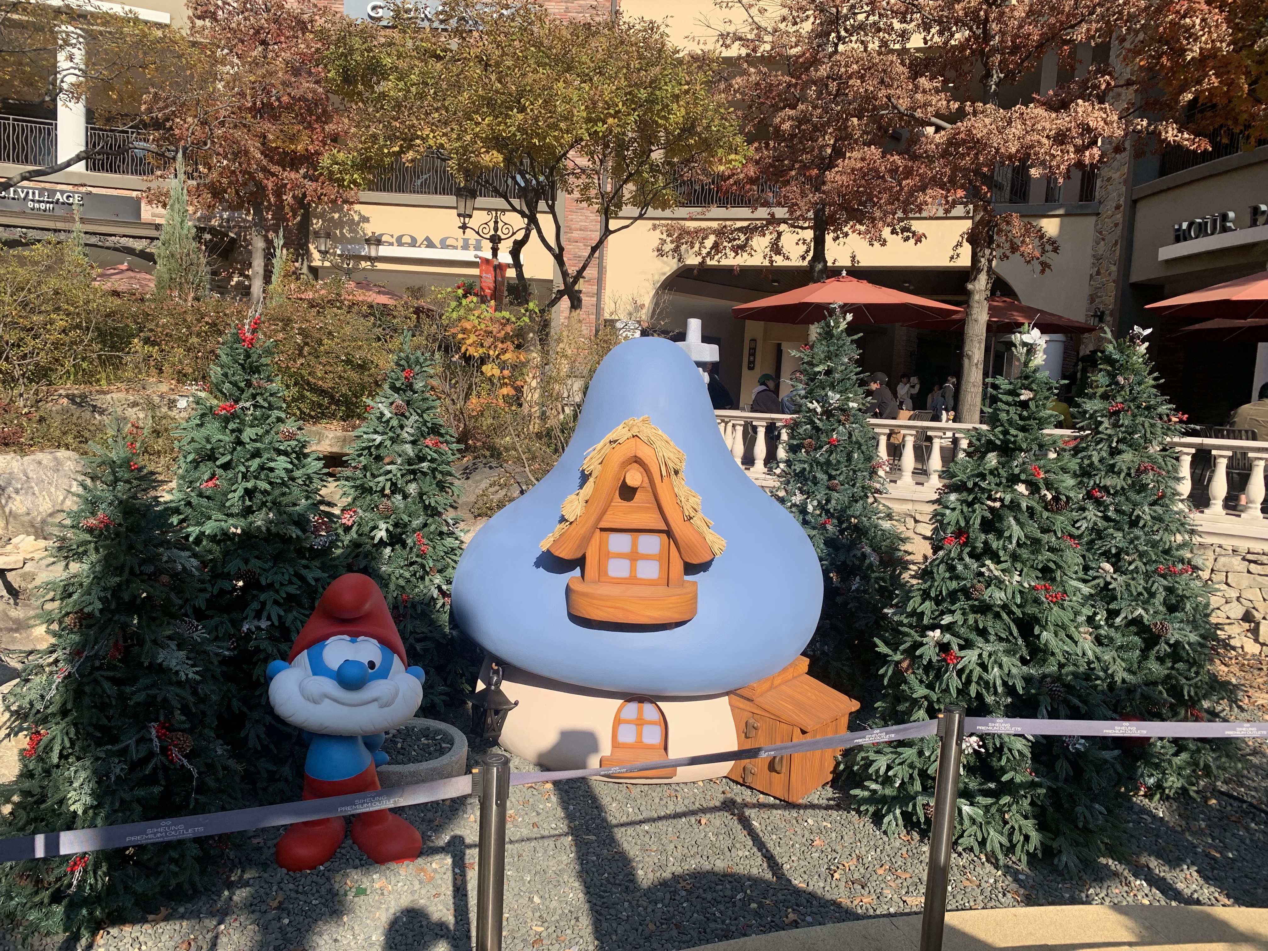 시흥 프리미엄 아울렛 크리스마스 스머프 주말 주차 주말