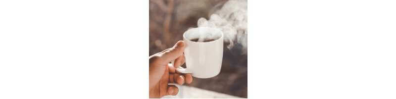 커피-손에-든-모습