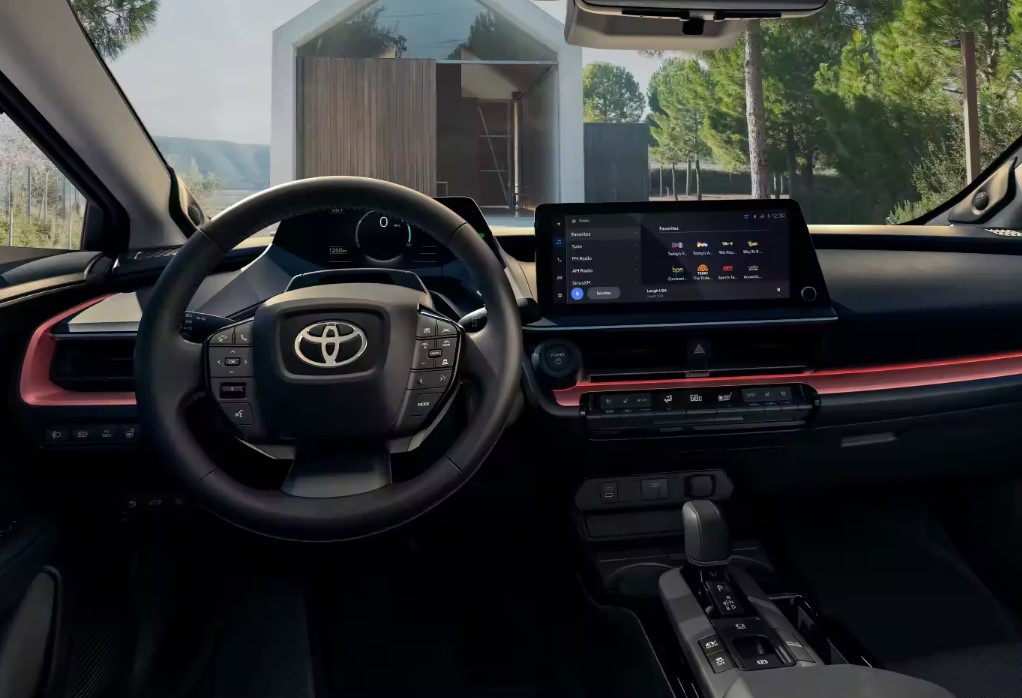 5세대-프리우스-실내