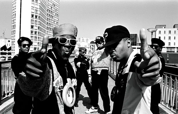 팝가수 퍼블릭 에너미 관련 이미지