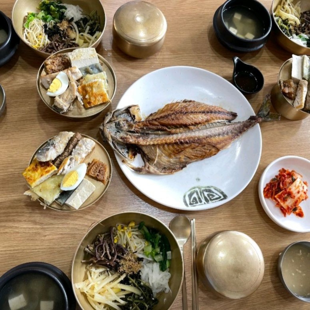 헛제사밥까치구멍집 메뉴 이미지