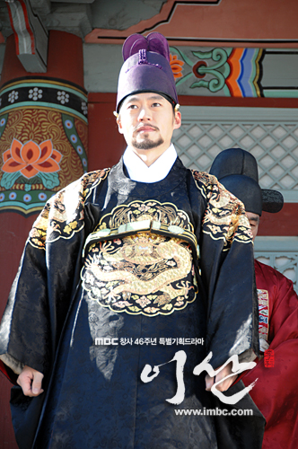 이산 주인공 이서진의 사진