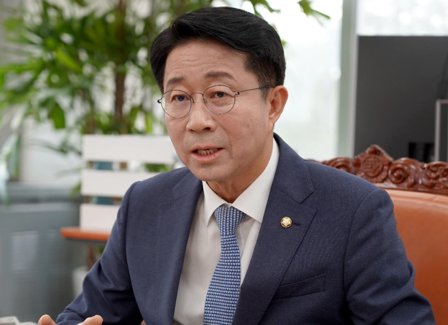 조정식 국회의원 프로필 나이 고향 학력 재산 페이스북