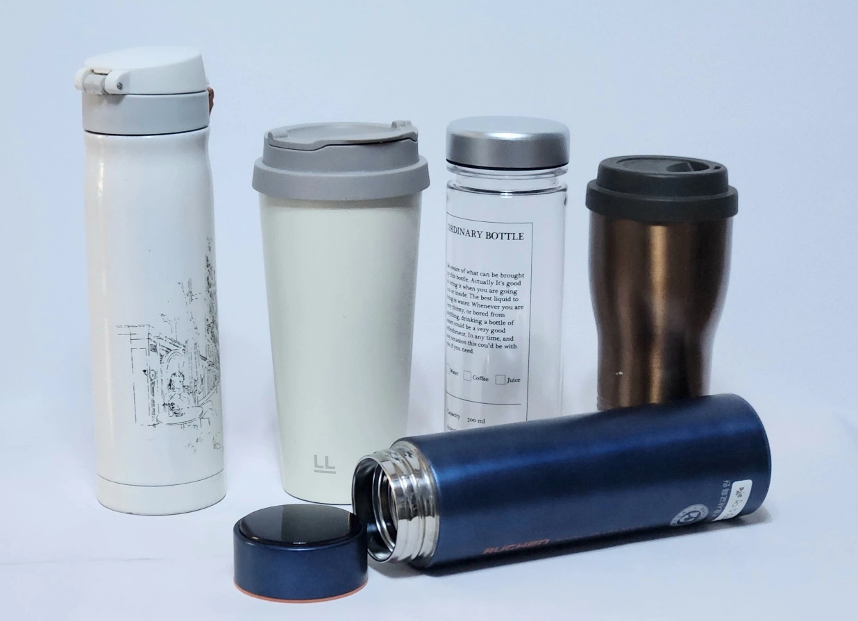 여러가지-종류의-텀블러가-모여있다