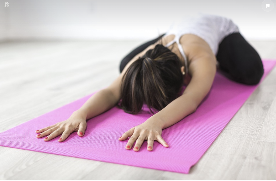 여성 요가 스트레칭