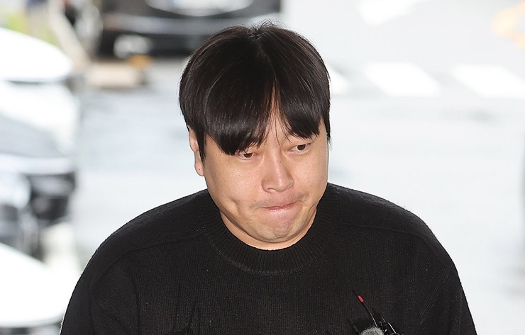 24년 10월 22일 서울 강남경찰서에 출석하는 이진호. 사진=연합뉴스