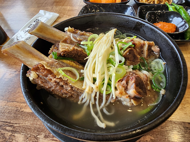 경주 보문단지 근처 맛집 벚꽃여행 현지인 추천 블루판다 보문갈비 가마솥양푼이밥상 보문뜰 우마왕 전통맷돌순두부 경주고기 낙지마실 조돌칼국수 갈치조림구이 토박이식당