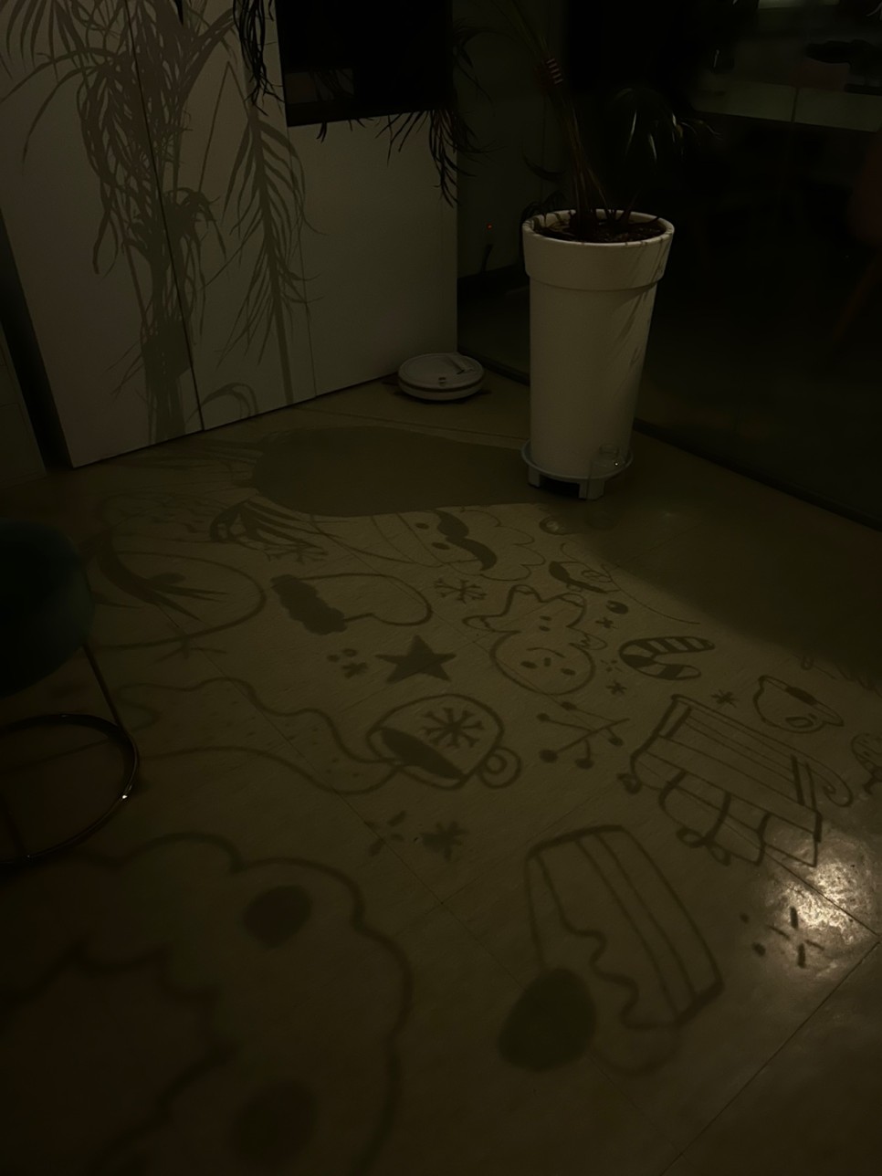 크리스마스 트리 그림 그림자