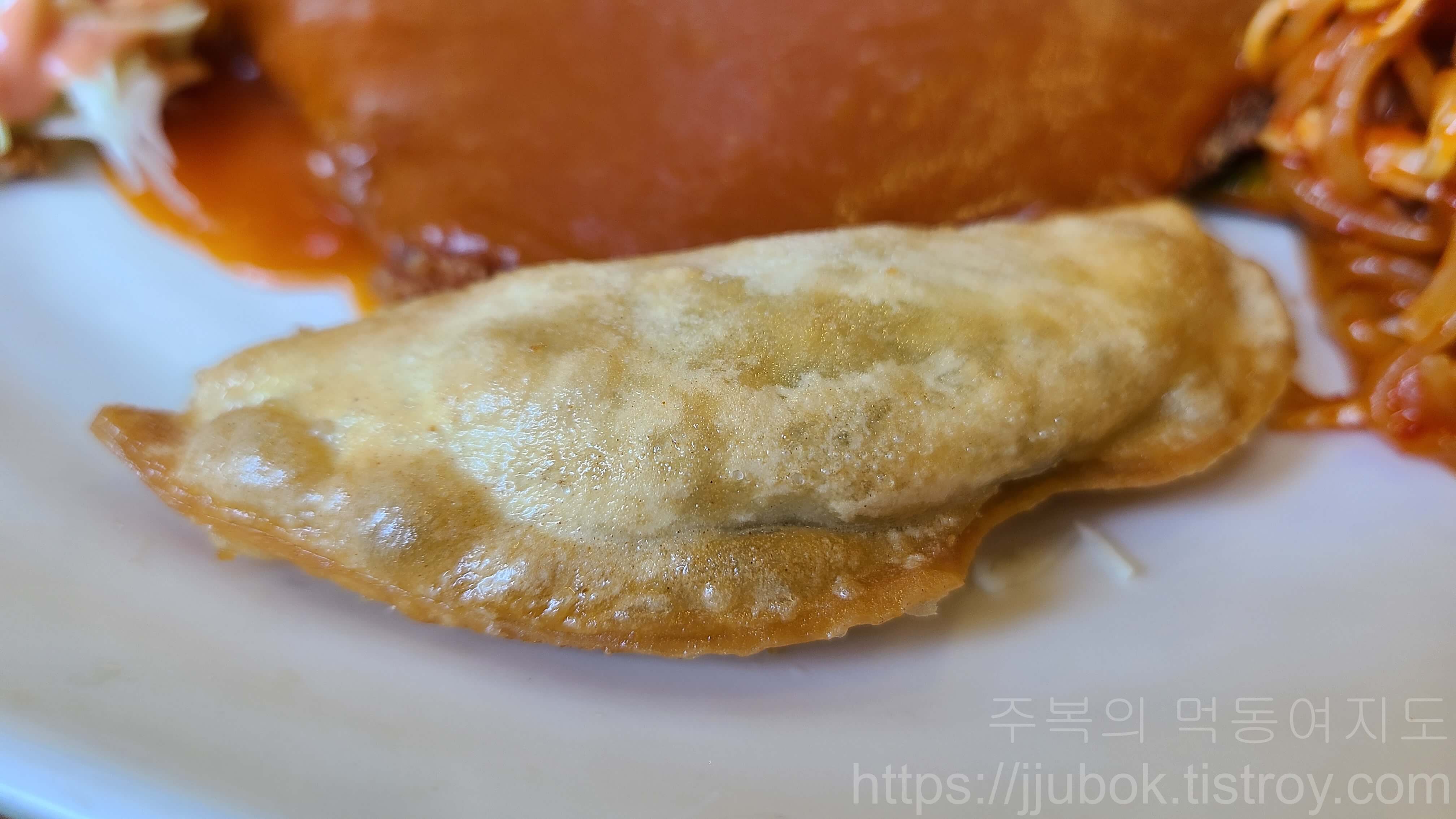 하이포그-돈까스-군만두