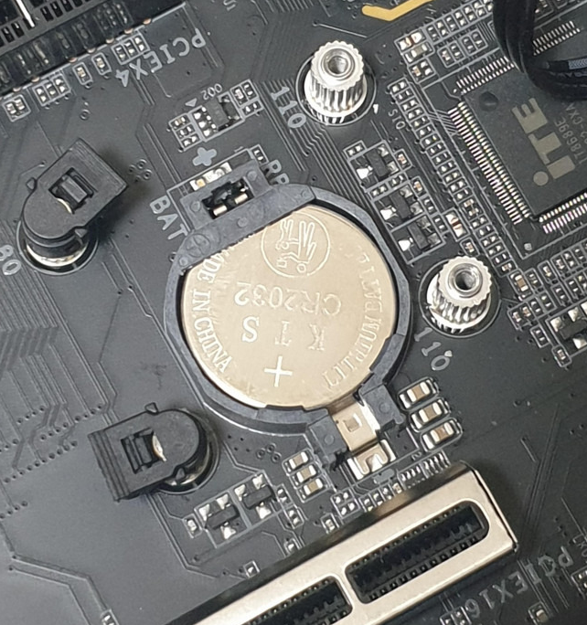 수은전지, 리튬건전지, 동전건전지 CR2032, CR2025 차이 및 호환성1