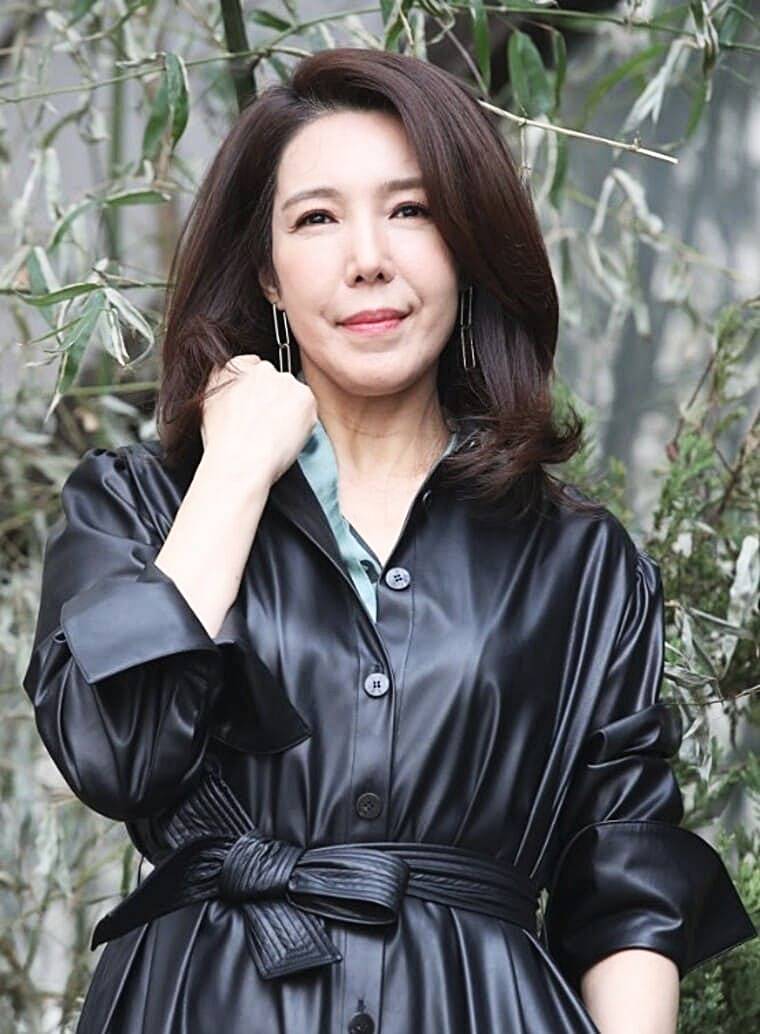 배우-전수경