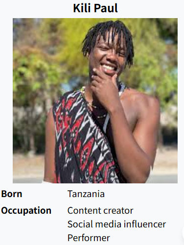 마사이족 의상을 입은 킬리 폴