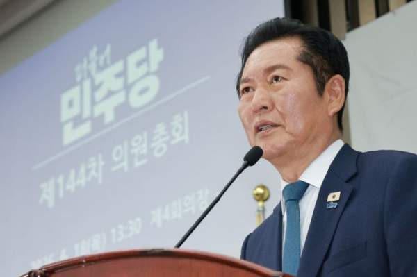 정청래 나이 프로필 고향 학력 가족 아들 논란 사퇴 압박 및 2026년 전당대회 연임 쟁점 냉철 분석
