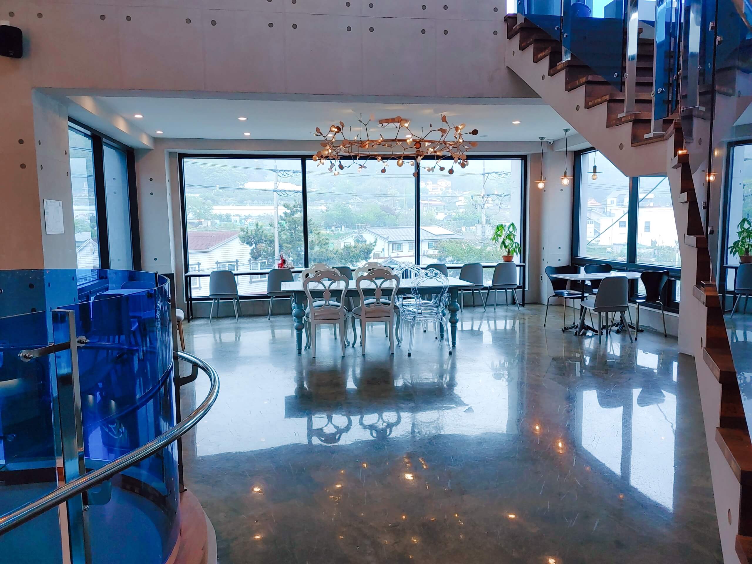 김해_포_레스트_커피_2층2