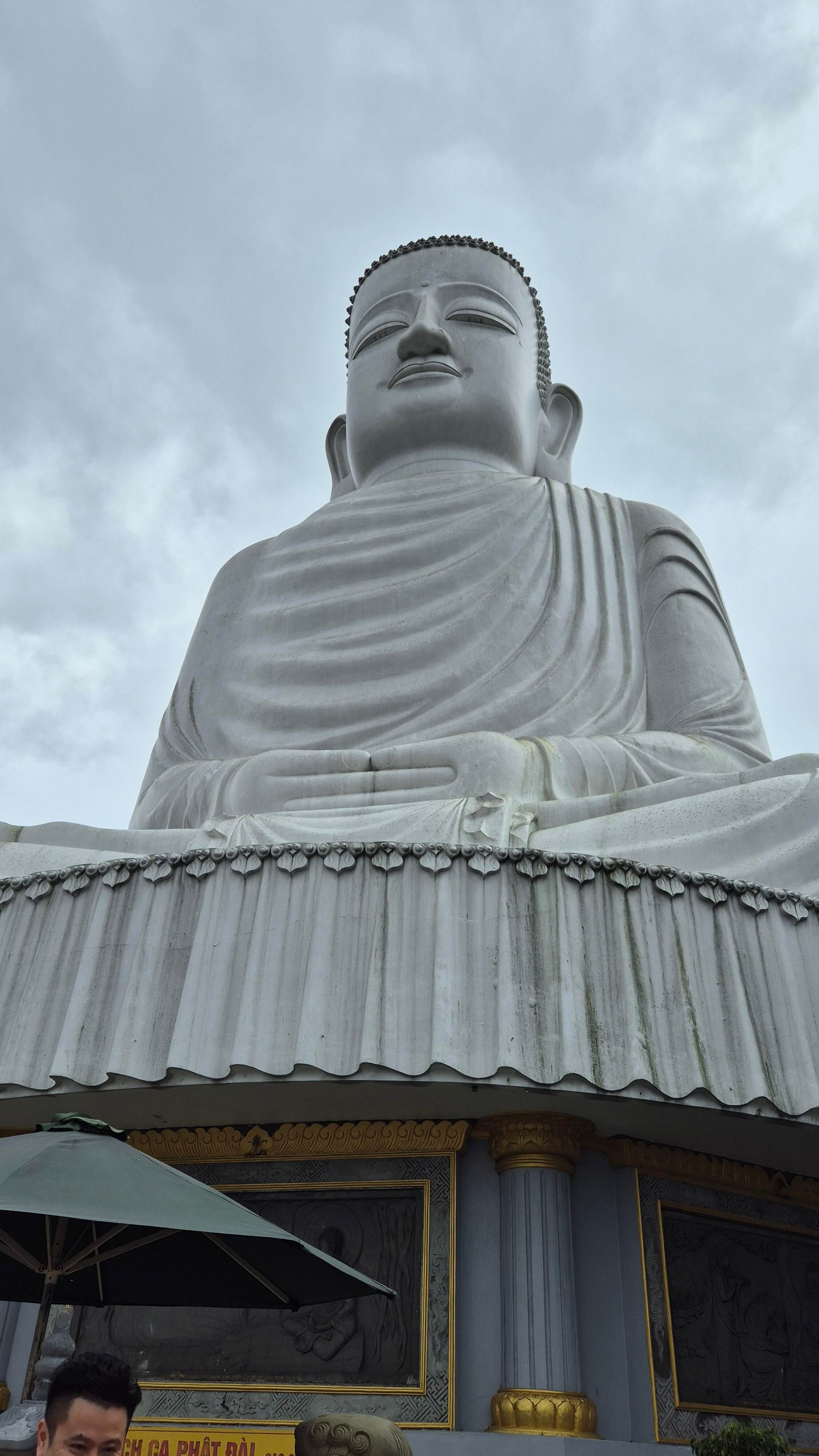 영응사(린응사) Ch&ugrave;a Linh Ứng - B&agrave; N&agrave;