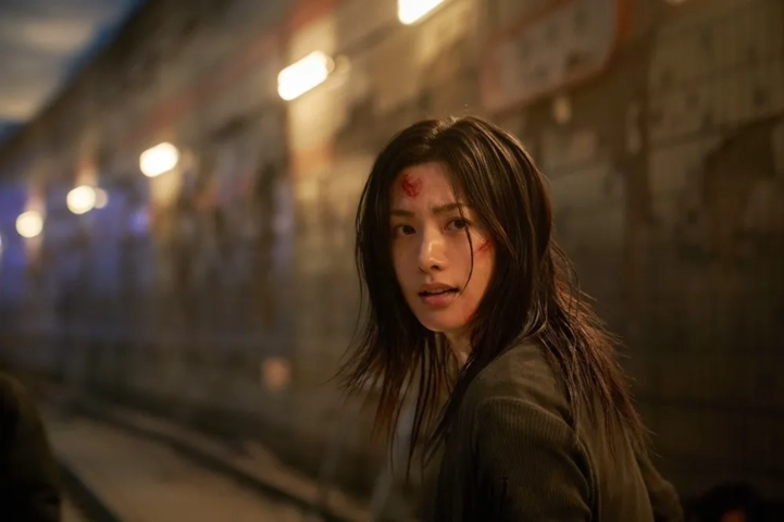 VFX 기반의 포스트 아포칼립스 세계관 구현