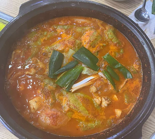 토방닭매운탕