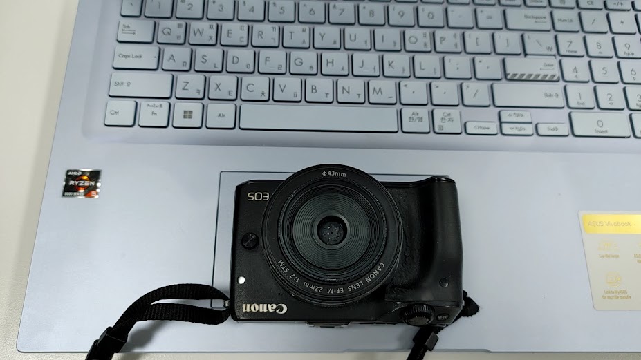 캐논 EOS M6 + EF-M 22mm f2.0