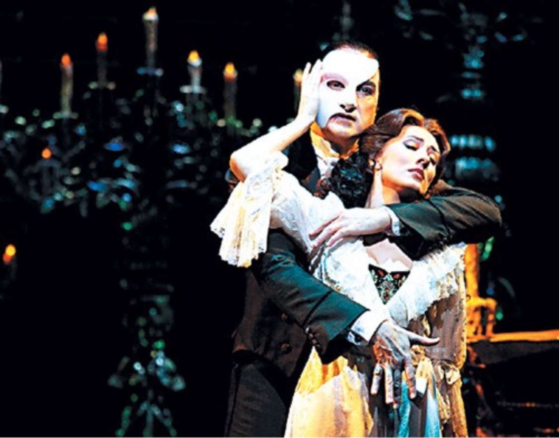 뮤지컬 오페라의 유령 무대 사진